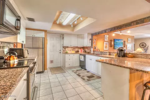 945 Holly Cir, Ormond Beach, FL 32176 photo 5