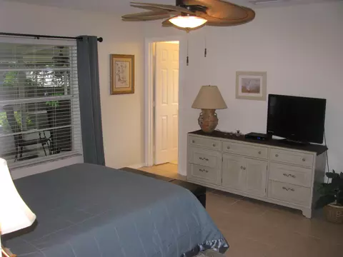 2726 Woodland Dr, Edgewater, FL 32141 photo 13