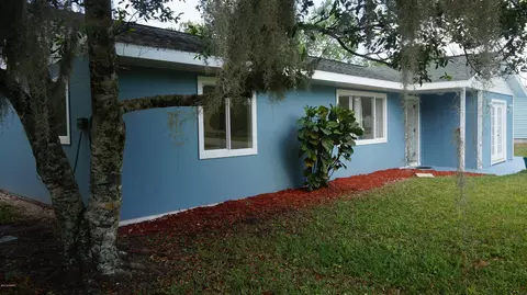 2420 Tamarind Dr, Edgewater, FL 32141 photo 5