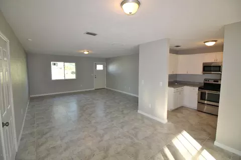 3032 Unity Tree Dr, Edgewater, FL 32141 photo 4