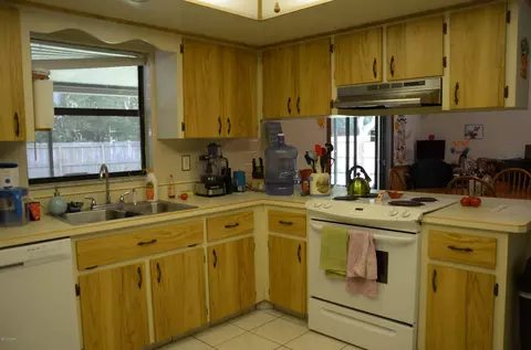 22 Aaron Cir, Ormond Beach, FL 32174 photo 4