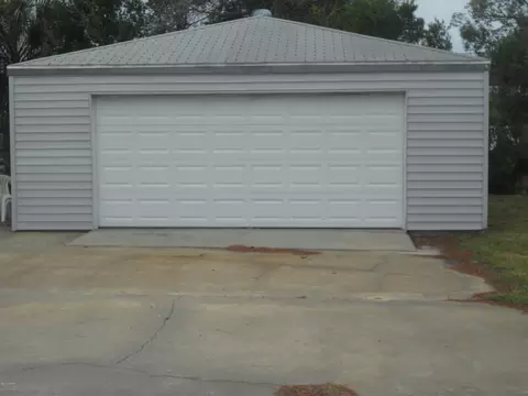 470 Pinewood St, Ormond Beach, FL 32176 photo 4