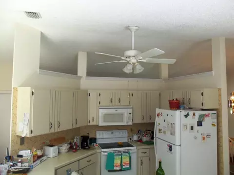 8 Oak Brook Dr, Ormond Beach, FL 32174 photo 6