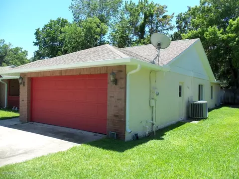 8 Oak Brook Dr, Ormond Beach, FL 32174 photo 4