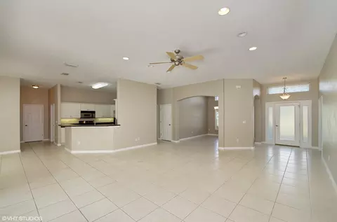 7 Arcaro Ct, Ormond Beach, FL 32174 photo 2