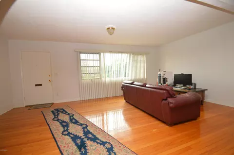 127 S Halifax Dr, Ormond Beach, FL 32176 photo 4
