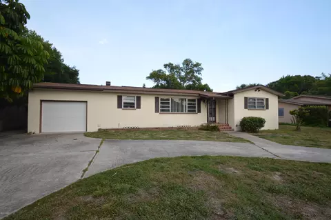 127 S Halifax Dr, Ormond Beach, FL 32176 photo 2