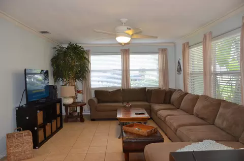 130 Magnolia Ave, Edgewater, FL 32132 photo 9