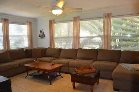 130 Magnolia Ave, Edgewater, FL 32132 photo 11