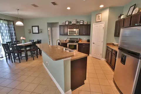14 Cantilever Ct, Ormond Beach, FL 32174 photo 9