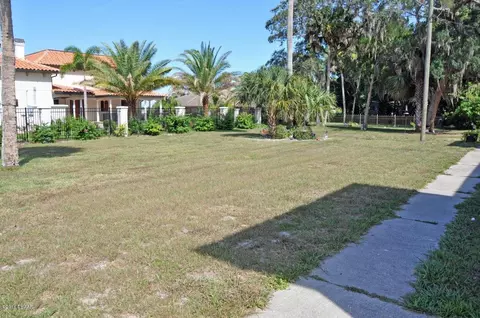 132 Hotel Ave, Edgewater, FL 32132 photo 4