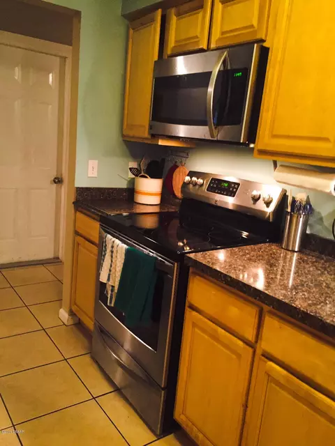 2422 Mango Tree Dr, Edgewater, FL 32141 photo 2