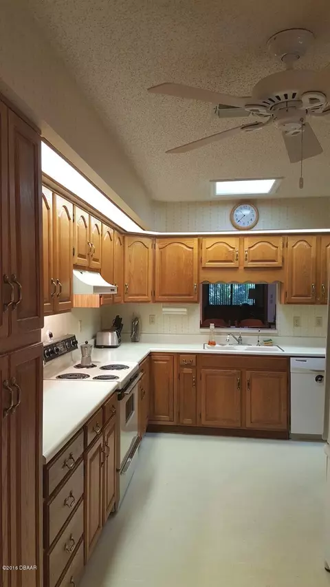 192 Deer Lake Cir, Ormond Beach, FL 32174 photo 5