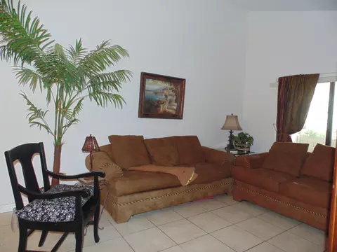 303 Paradise Ln, Edgewater, FL 32132 photo 5