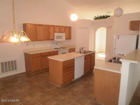 25 Sergeant Ct, Palm Coast, FL 32164 photo 7