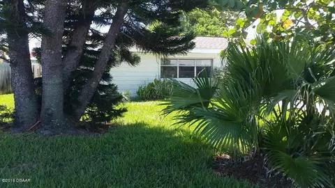 18 Hibiscus Dr, Ormond Beach, FL 32176 photo 2