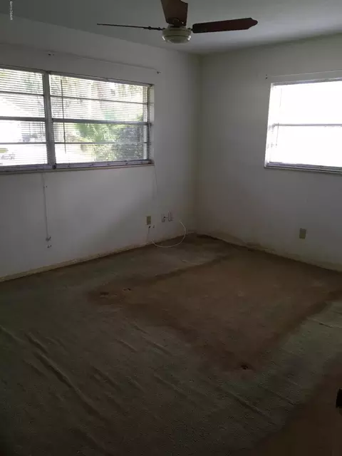 2208 Pine Tree Dr, Edgewater, FL 32141 photo 8