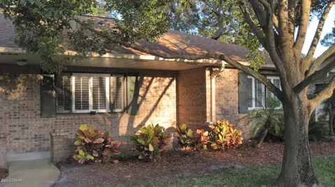 24 Sycamore Cir, Ormond Beach, FL 32174 photo 2