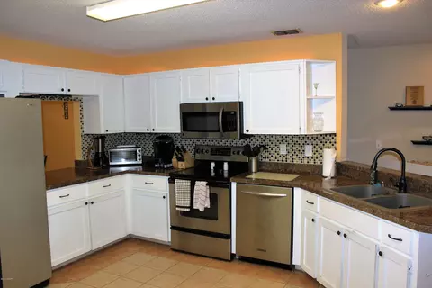 3030 Juniper Dr, Edgewater, FL 32141 photo 2
