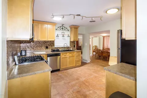 116 E Knapp Ave, Edgewater, FL 32132 photo 2