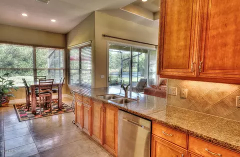 1281 Royal Pointe Ln, Ormond Beach, FL 32174 photo 9