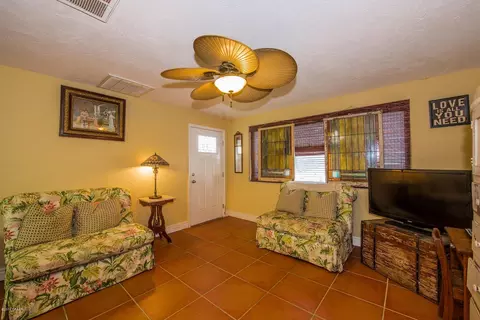 52 Palmetto Dr, Ormond Beach, FL 32176 photo 9