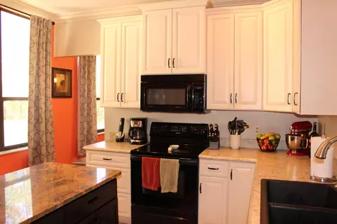 281 Hemlock Dr, Ormond Beach, FL 32174 photo 2