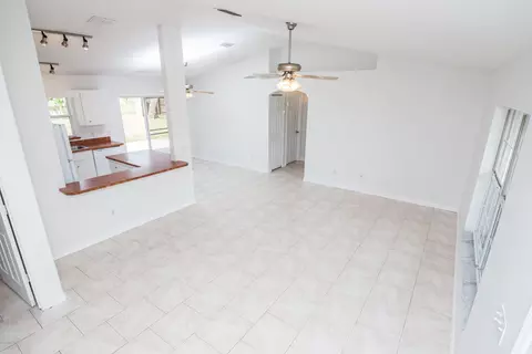 3044 Sabal Palm Dr, Edgewater, FL 32141 photo 2