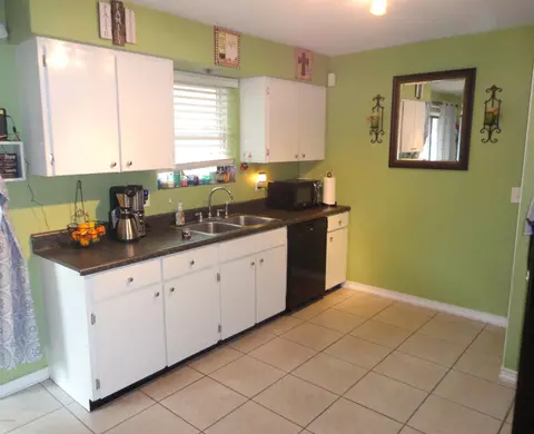 1712 Valencia Ave, Ormond Beach, FL 32174 photo 5