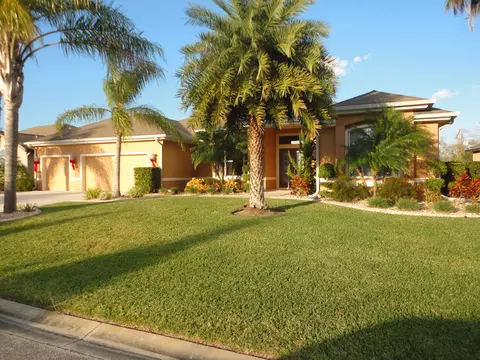 810 Westlake Dr, Ormond Beach, FL 32174 photo 1