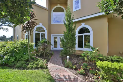 7 Bay Pointe Dr, Ormond Beach, FL 32174 photo 4