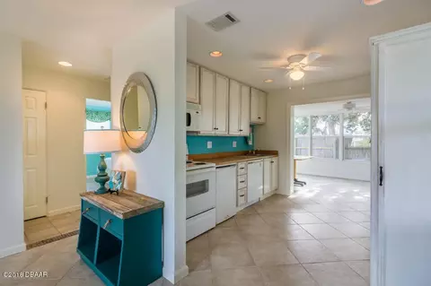 8 Seaside Dr, Ormond Beach, FL 32176 photo 8
