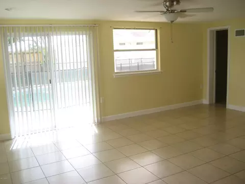8 Dolphin Ave, Ormond Beach, FL 32176 photo 5