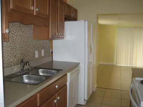 8 Dolphin Ave, Ormond Beach, FL 32176 photo 9