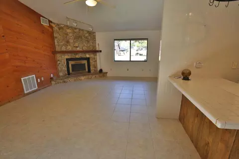 40 Bluebird Ln, Ormond Beach, FL 32174 photo 4