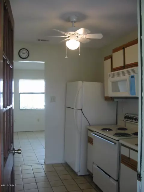 140 Cardinal Dr #A, Ormond Beach, FL 32176 photo 2