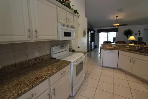 350 Mariners Gate Dr, Edgewater, FL 32141 photo 7