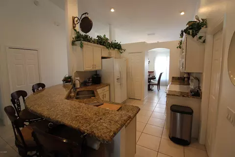350 Mariners Gate Dr, Edgewater, FL 32141 photo 4