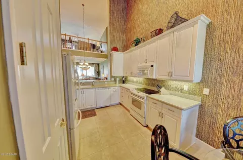 705 Cobblestone Dr, Ormond Beach, FL 32174 photo 4
