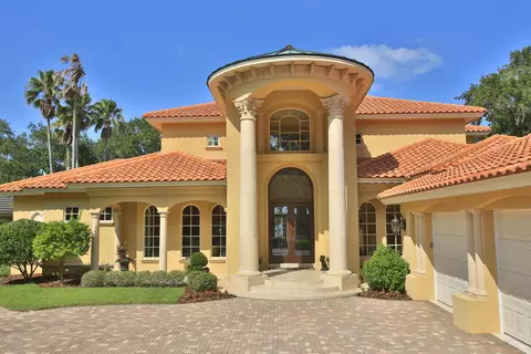 567 N Beach St, Ormond Beach, FL 32174 photo 2