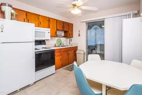 34 Seaside Dr, Ormond Beach, FL 32176 photo 4