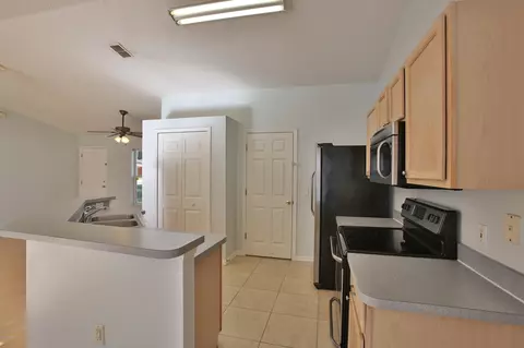 3023 Lime Tree Dr, Edgewater, FL 32141 photo 8