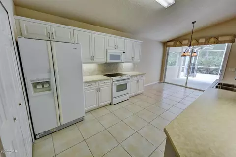 1219 Crown Pointe Ln, Ormond Beach, FL 32174 photo 6