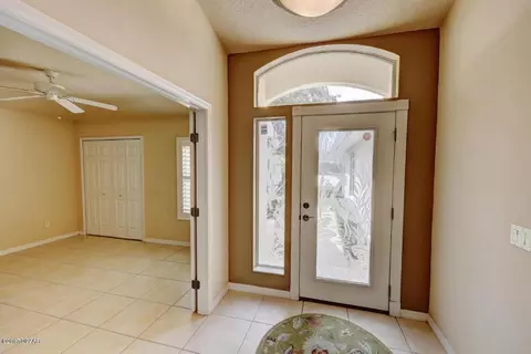 1219 Crown Pointe Ln, Ormond Beach, FL 32174 photo 2