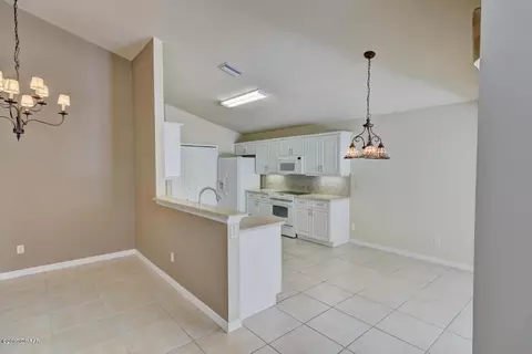 1219 Crown Pointe Ln, Ormond Beach, FL 32174 photo 5