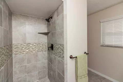 1424 Oak Forest Dr, Ormond Beach, FL 32174 photo 9