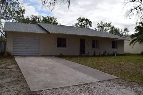 1717 Pine Tree Dr, Edgewater, FL 32132 photo 2
