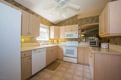 35 Old Macon Dr, Ormond Beach, FL 32174 photo 6