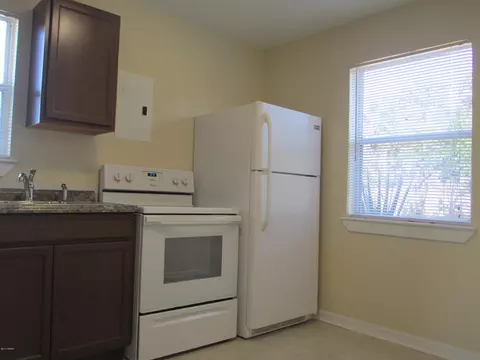 23 Byron Ellinor Dr, Ormond Beach, FL 32176 photo 10