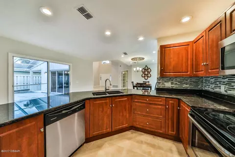 49 Treetop Cir, Ormond Beach, FL 32174 photo 3